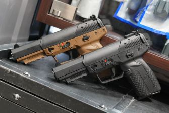 Cybergun FN Herstal Licensed FN Five-seveN 5-7 GBB Pistol Airsoft ( FN 57 ) ( by SRC ) 