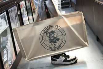 PROZI CAT MEOW 35cm X 65cm X 15cm Eco Carrier Bag ( FDE ) ( Non-Woven Bag )