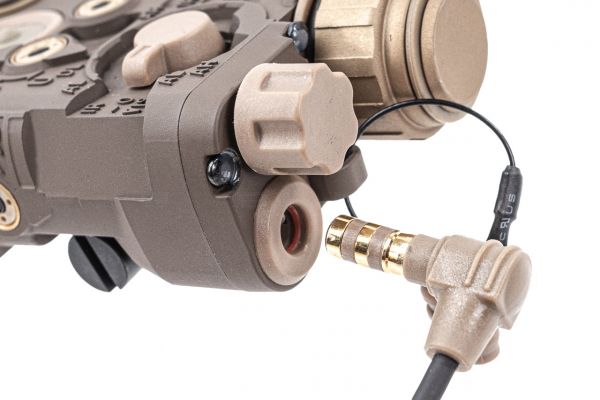 FMA NGAL LA-23 LAB PEQ Drive ( IR & Red Laser ) ( Legendary